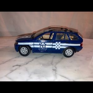 Yankee's Metal Die Cast Model SUV